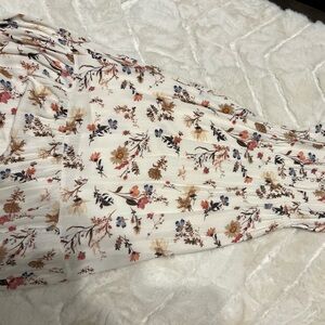 NWT Abercrombie long floral maxi dress in ivory xs